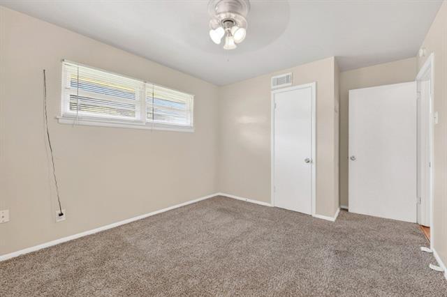 Building Photo - 2539 Hillsboro Ave