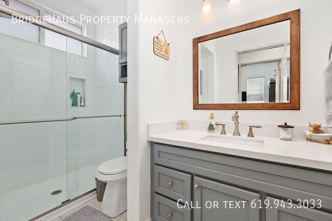 Building Photo - 10252 Oak Spur Way