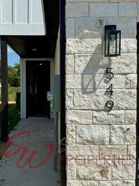 Building Photo - Upgrade your living experience across from campus! 3 bedroom 3.5 bath!