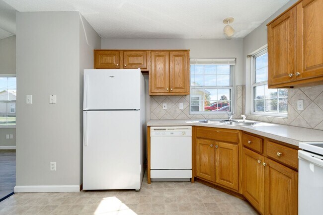 Building Photo - 608 Goodrich Dr