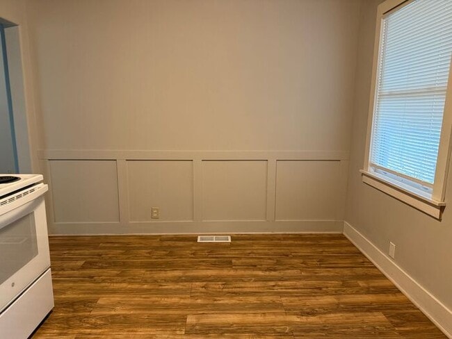 Building Photo - East Nashville Cottage - 2 Bedroom - Private Backyard