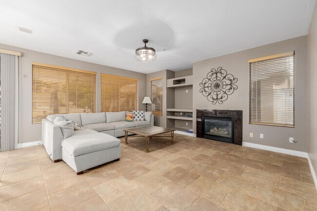 Building Photo - 7740 E Phantom Way