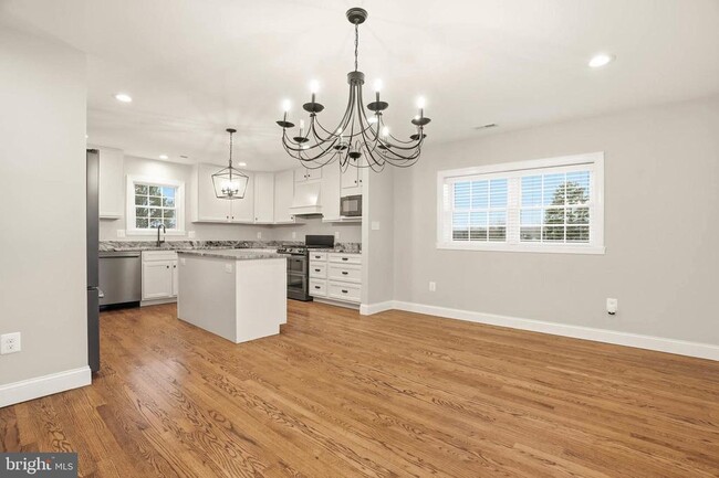 Building Photo - 8875 Carrollton Ave