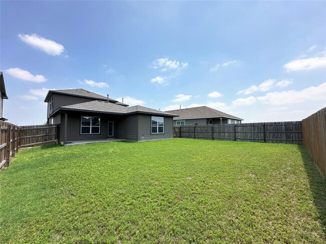 Building Photo - 109 Miles Dr