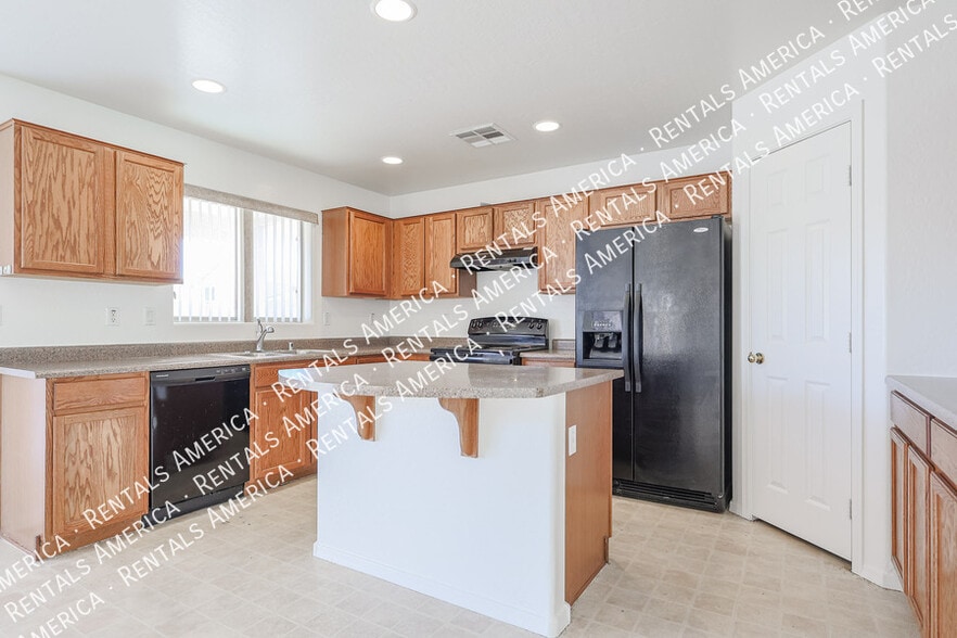 Building Photo - 2763 N 106th Ln