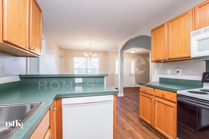 Building Photo - 7224 Pompano Pl