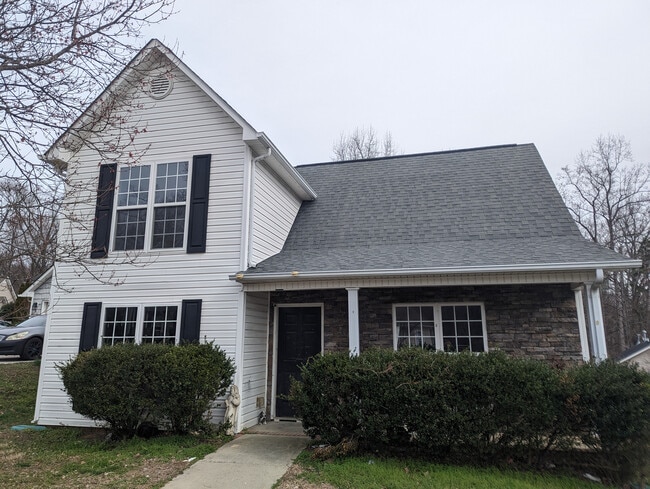 Building Photo - Room in House on Brian William Rd