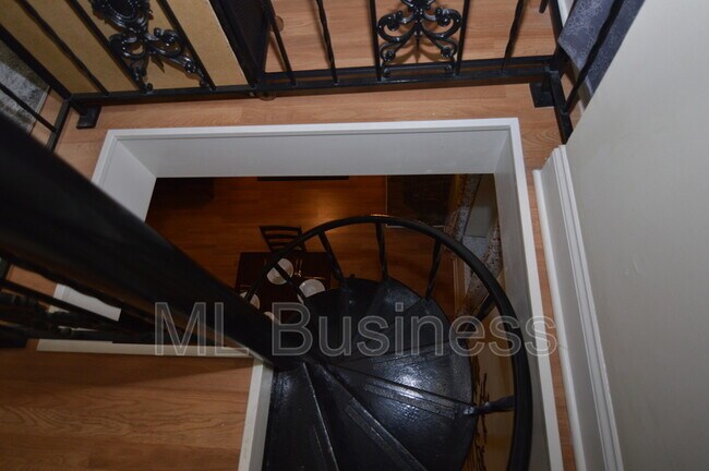 Building Photo - 812 Lafayette Ave