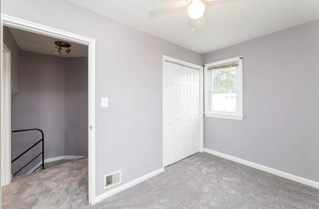 Building Photo - 2570 Iverson St