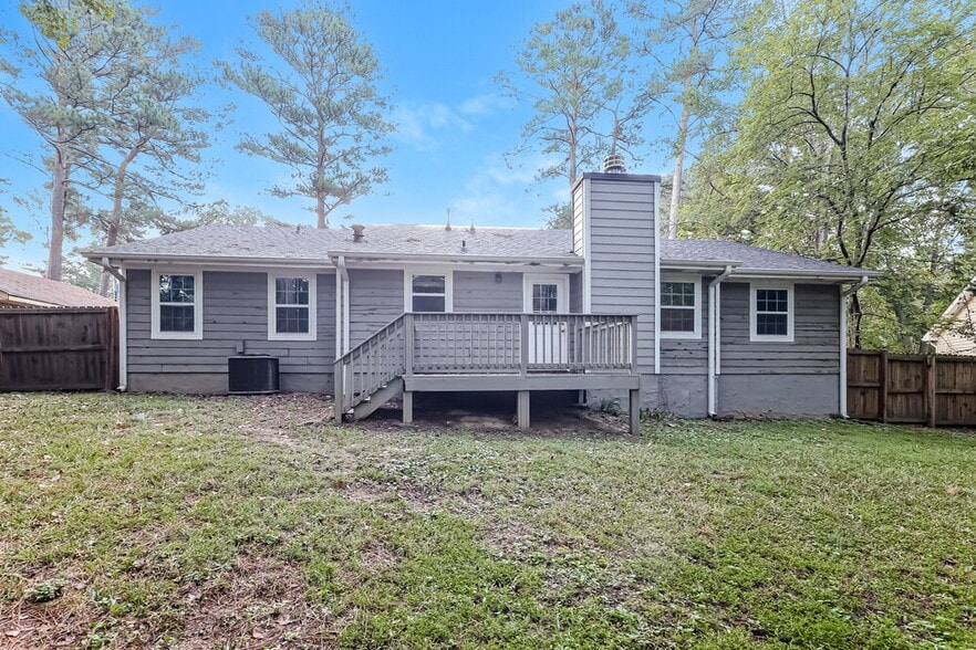 Building Photo - 9185 Sunset Dr