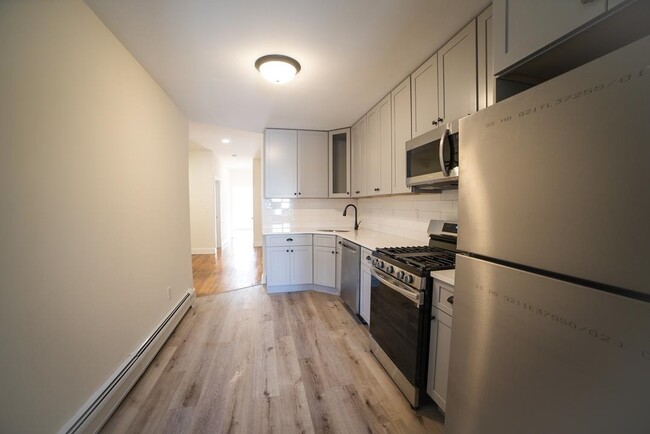 Building Photo - 206 48th St