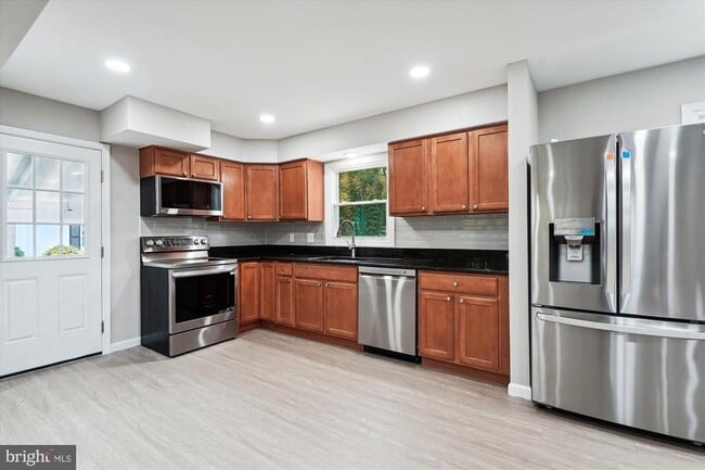 Building Photo - 2226 Westwood Pl