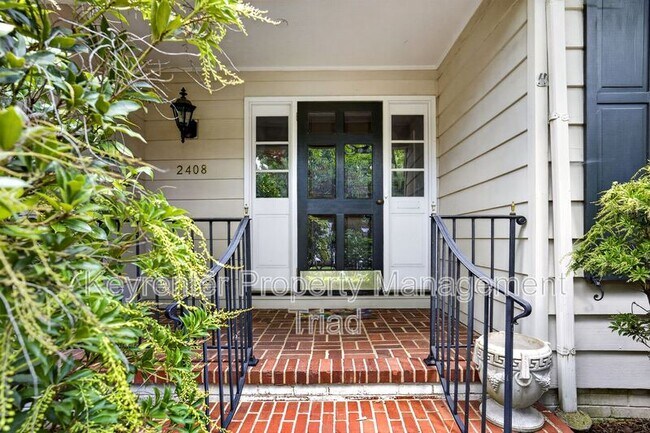 Building Photo - 2408 Hawthorne St