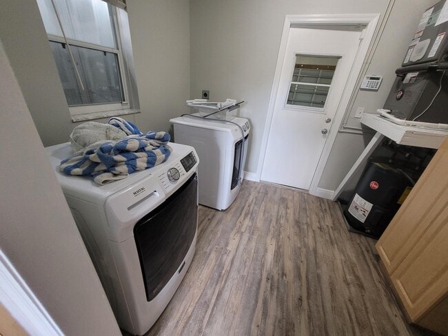 Building Photo - 516 NW 54th St