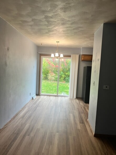 Dinning area - 2432 Cypress Dr