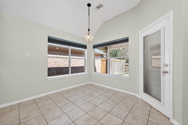 Building Photo - 10542 Parkside Dr