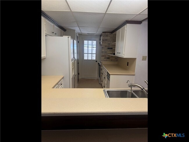 Building Photo - 6 Ramona Ln