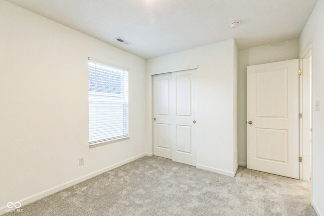Building Photo - 3449 Briarwick Dr