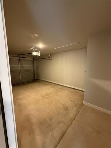 Building Photo - 3050 Glennster St