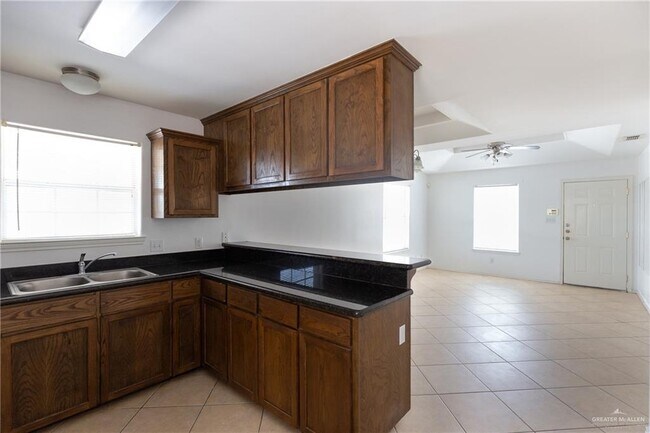 Building Photo - 2019 Lacywood