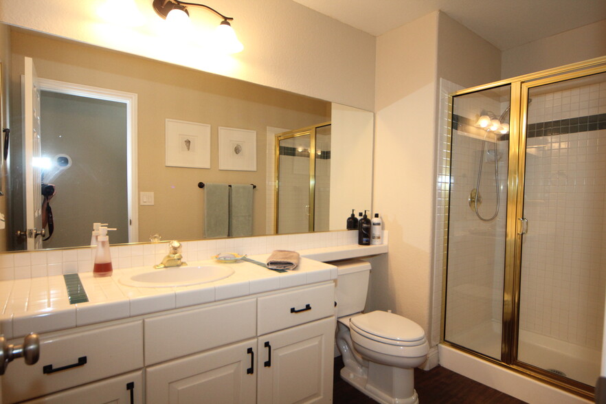 Bathroom #3 - 7444 Forestdale Ct