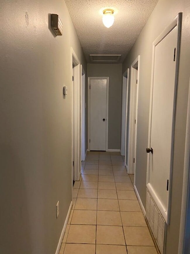 Building Photo - Gulfport 3 Bedroom