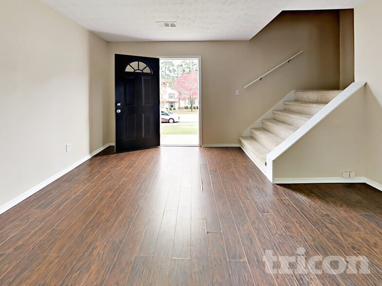 Building Photo - 3326 Newbury Rd