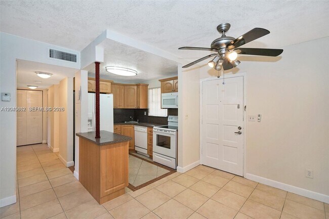 Building Photo - 8500 SW 109th Ave
