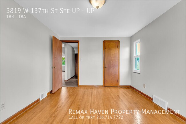 Building Photo - 3819 W 137th St