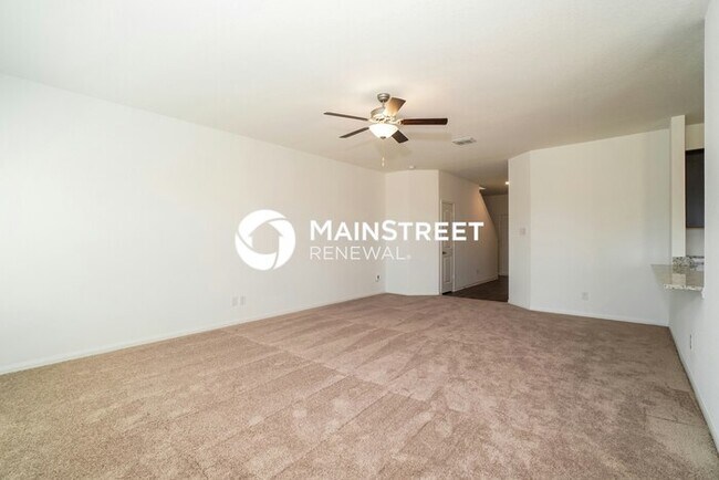 Building Photo - 4 Bedroom Pet-Friendly Home in New Braunfels, TX with Main Street Renewal