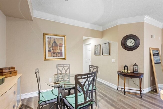 Building Photo - 13016 Plantation Park Cir