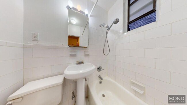 Building Photo - 0 bedroom in Manhattan NY 10128