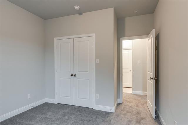 Building Photo - 915 Ponds Edge Ln