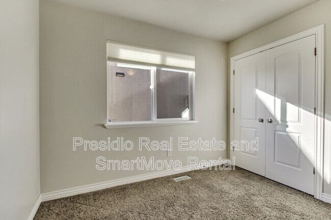 Building Photo - 6924 Chippewa Dr