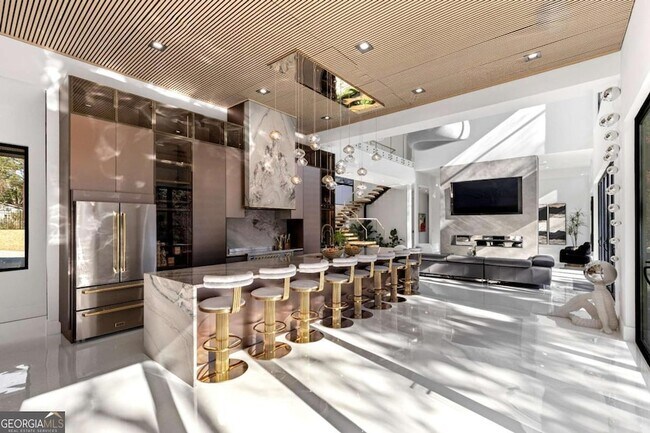 Building Photo - 3600 Lower Roswell Rd