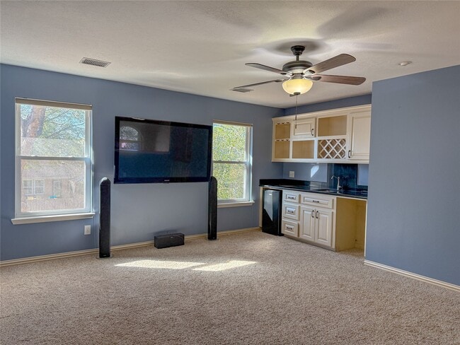 Building Photo - 209 McVoy Dr