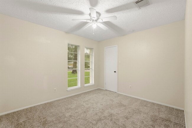 Building Photo - 423 Pickford Dr