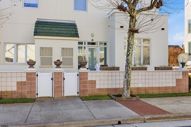 Building Photo - 7701 Atlantic Ave