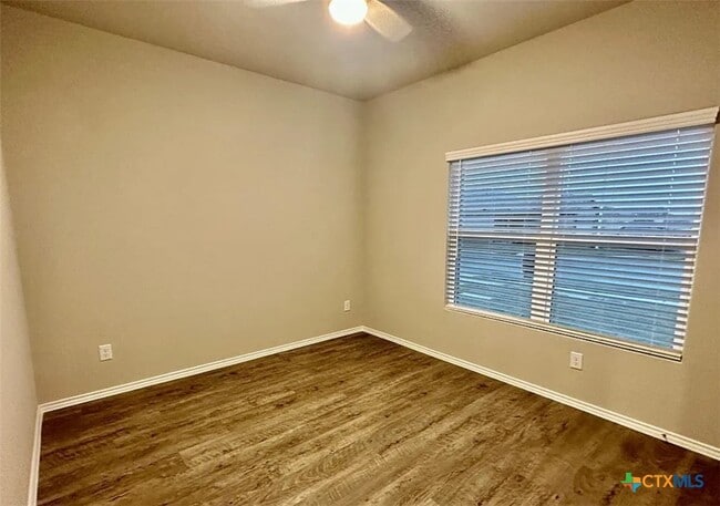 Building Photo - 3953 Legend Rnch