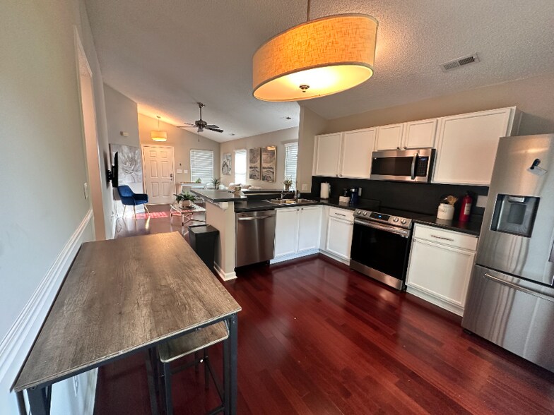 Building Photo - 3030 Talledaga Ln SW