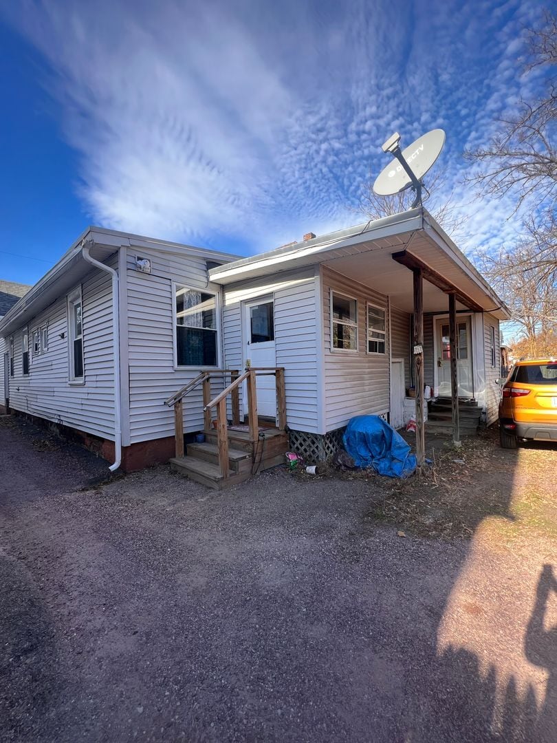 Building Photo - 72 Hyde St