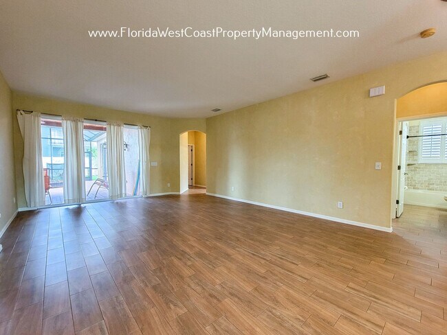 Building Photo - LARGE PARRISH POOL HOME! FENCED YARD! PET FRIENDLY! AVAILABLE FOR JUNE! LONG TERM LEASE!