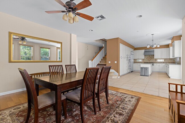 Building Photo - 16263 Lone Bluff Ct