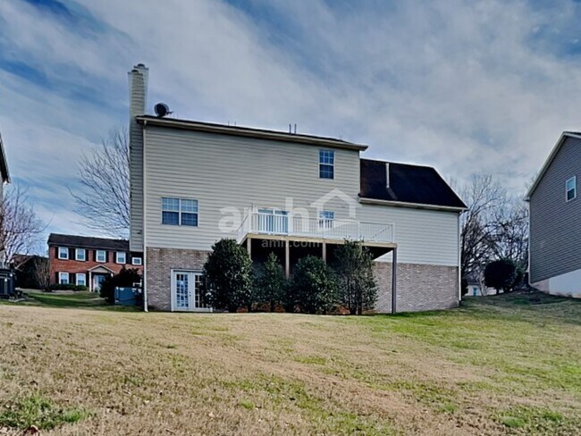 Building Photo - 8317 Mecklenburg Ct