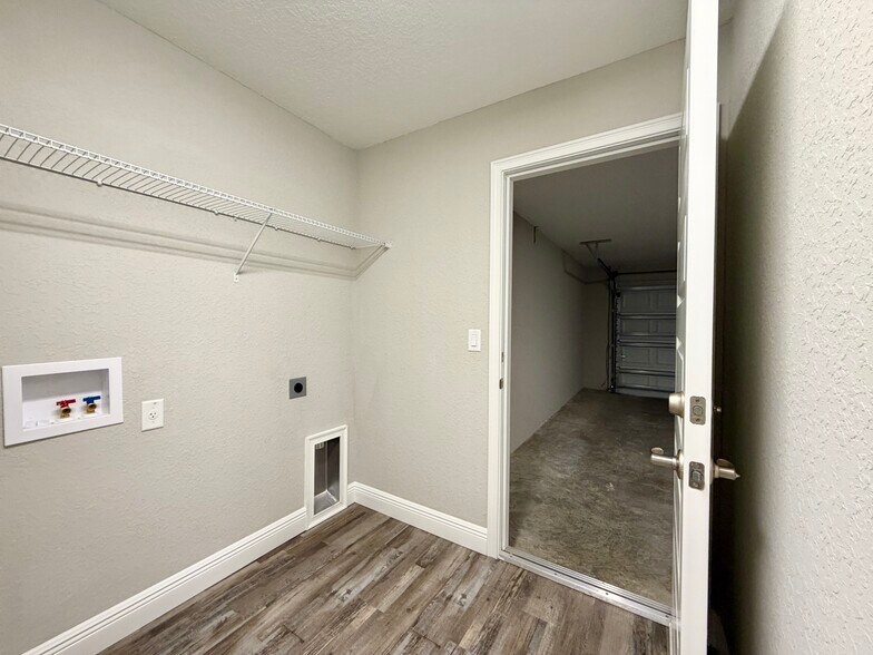 Building Photo - 5 Spring Lake Ln