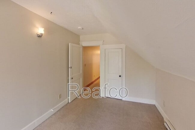 Building Photo - 329 Chittenden Ave