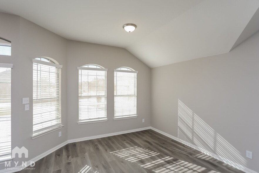 Building Photo - 515 Bristlecone Dr