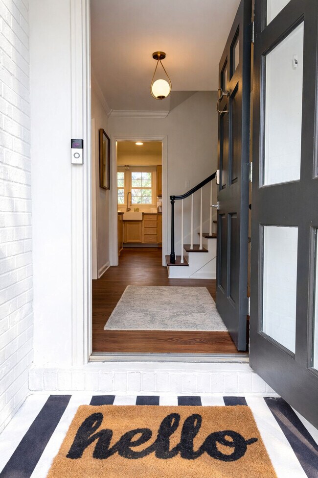 Building Photo - 7601 Bedfordshire Dr