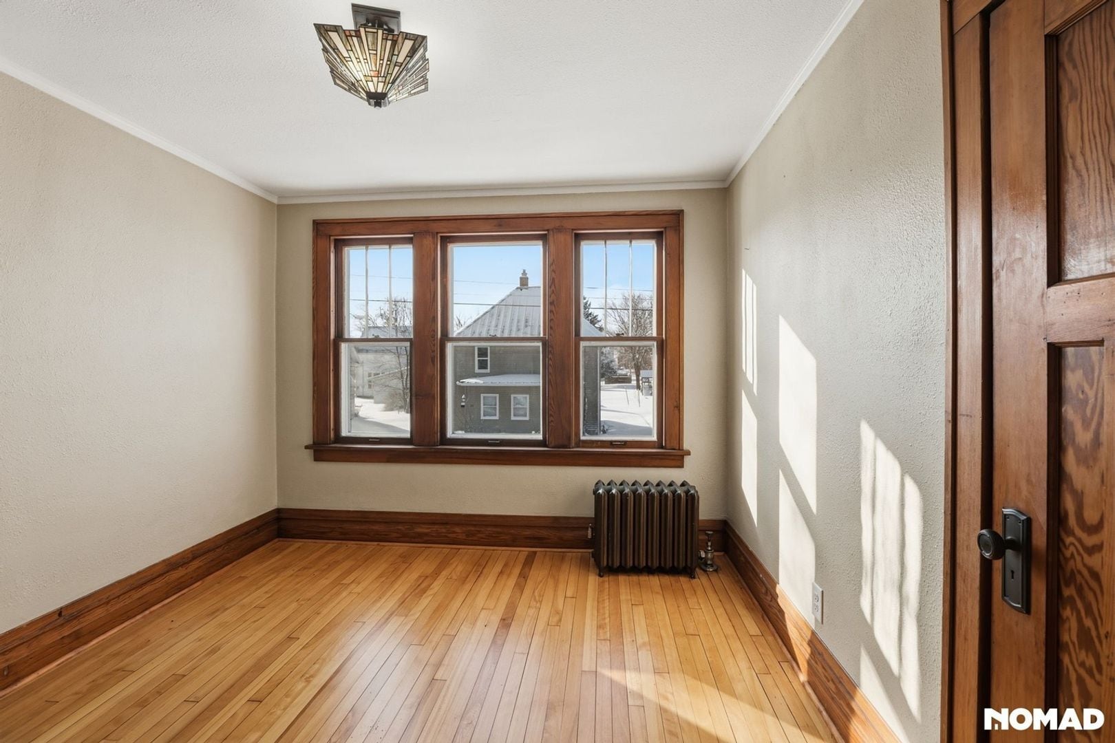 Building Photo - 40 W Lewis St