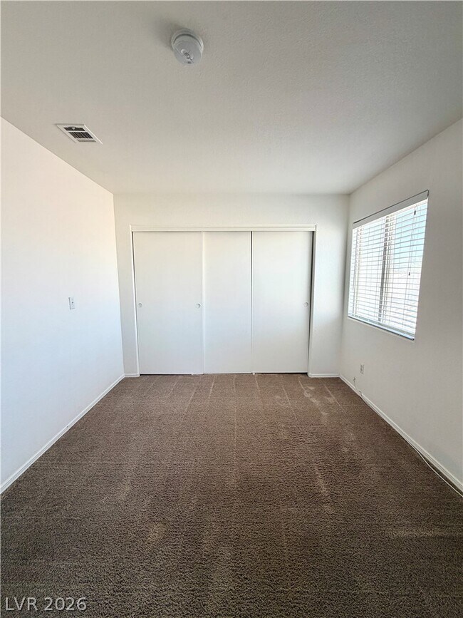 Building Photo - 846 Zinnia Cir